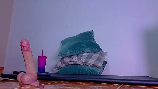 RiriiBrunette__'s Live XXX Chat