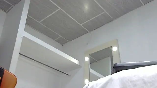 EvaTiffany 即時 XXX 聊天