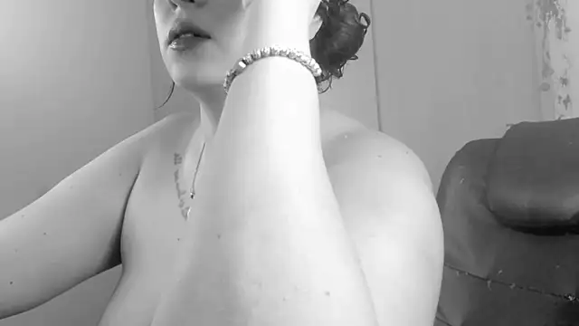 Cleopatra_COL's Live XXX Chat