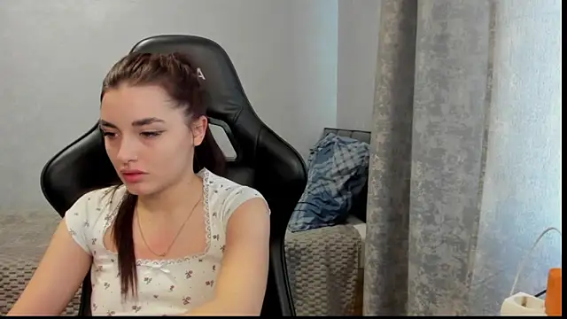 Pokazy przed kamerką – molly_r