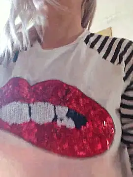 LadyTouch Webcam Show