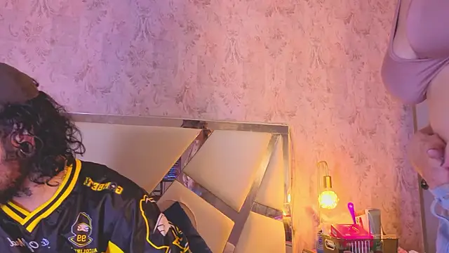 Benny_and_Mark Live XXX Chat