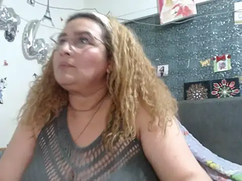 Perla1981-- Webcam show