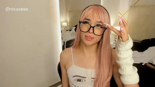 XXX chat uživo modela Nioki_