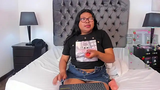 Kiri_Black_ Obrolan Langsung XXX