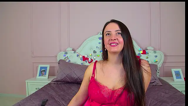 ElinaBellucci 即時 XXX 聊天