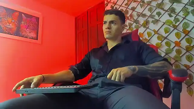 ALPHA_DOMINUS_: вебкам-шоу