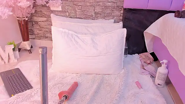 Susanaross Adlı Modelin Canlı XXX Sohbeti