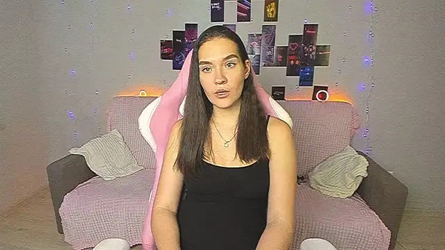 Chatroom XXX en direct de Lola_Doll_x