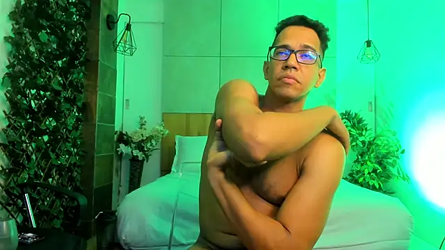 Živý XXX chat JacobDraven