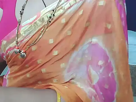 Chat XXX ao vivo de sunitha-3