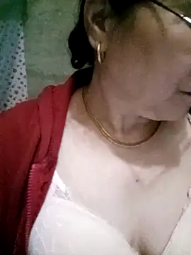 small-house123 Adlı Modelin Canlı XXX Sohbeti