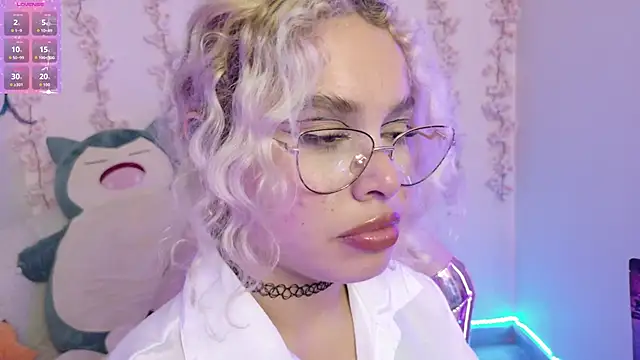 XXX chat uživo modela Haelycute