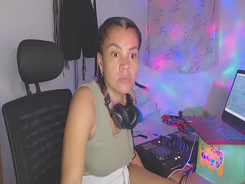 shayna_cute's Live XXX Chat