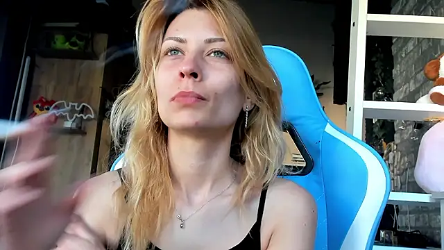 karo123421's Live XXX Chat