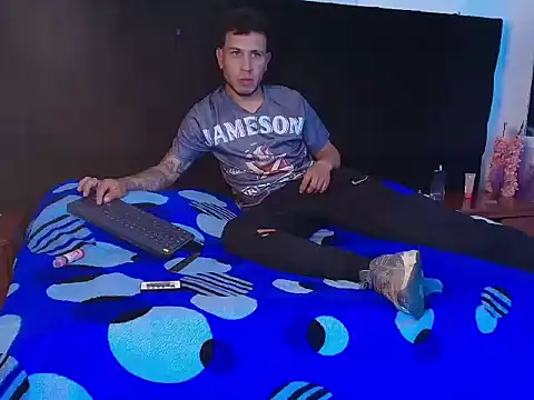 Thonixxx_mr Adlı Modelin Web Kamerası Şovu