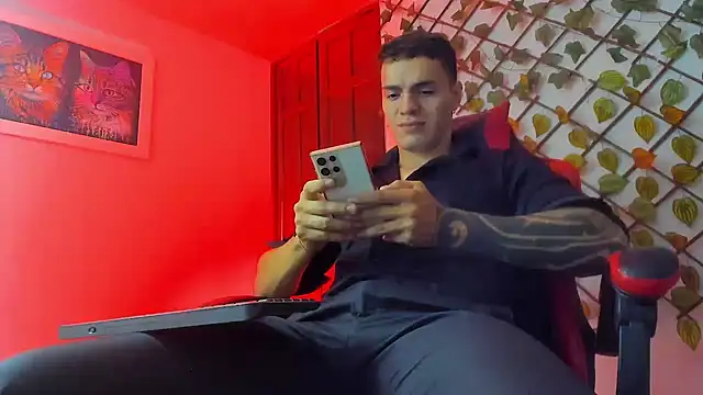 ALPHA_DOMINUS_: онлайн-секс-чат