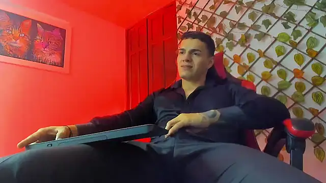 ALPHA_DOMINUS_'s Live XXX Chat