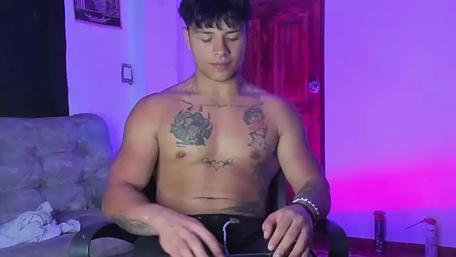 Dominic_Biker__ Chat XXX live