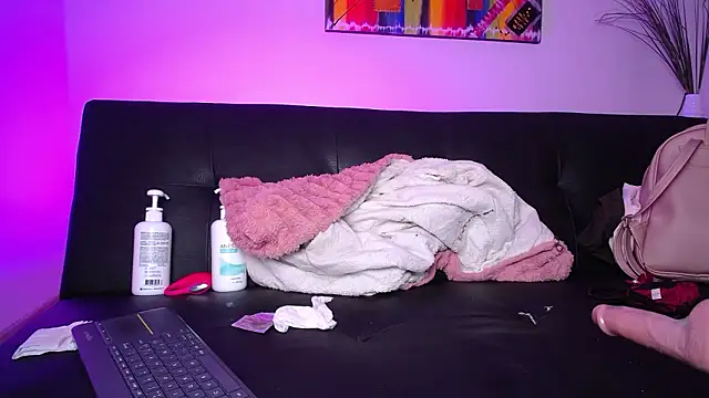 stefy_bratz: онлайн-секс-чат