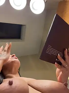 LittleMissEeve's Live XXX Chat