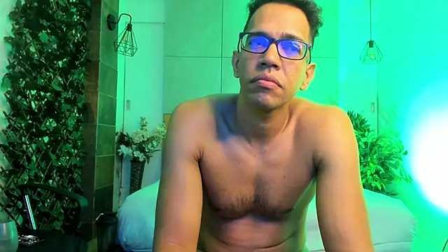 Chatroom XXX en direct de JacobDraven