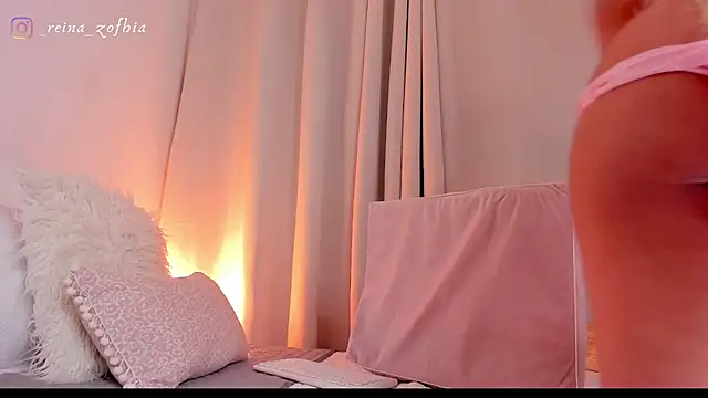 Živý XXX chat ReynaLuxe