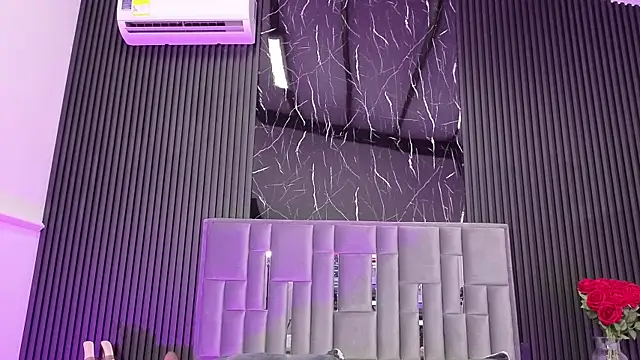 Bigsexxyass: διαδικτυακό σόου στην κάμερα