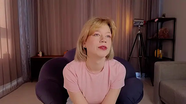 CythiaOttum Chat XXX live