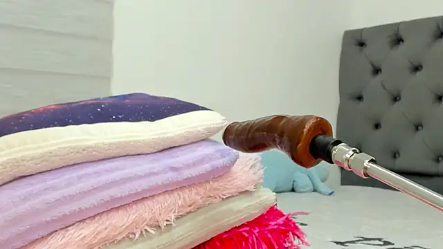 Elizabeth_18_ Obrolan Langsung XXX