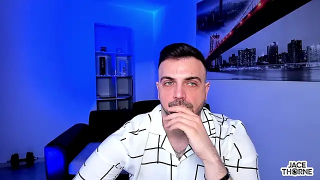 Jace_Thornen Webbikameraesitys