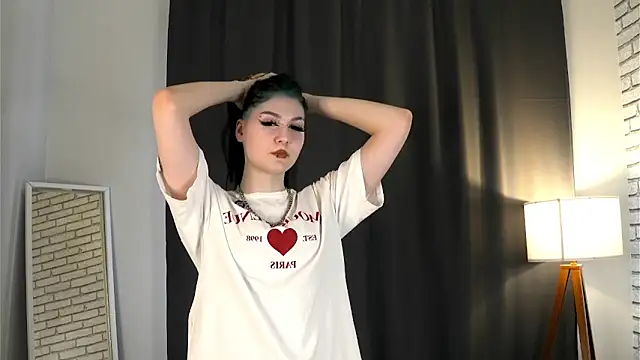 Chat +18 de JohnaDoria ao vivo