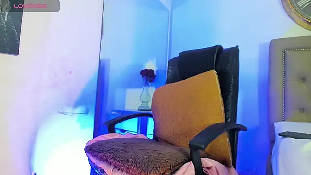 Adara_Ferrara: онлайн-секс-чат