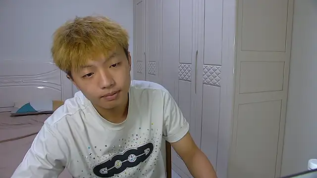 Chocolates-001 在線直播表演