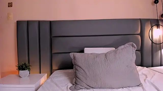 Chatroom XXX en direct de AnnaDenver