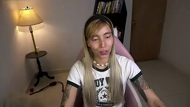 Saucy_Jenn: απευθείας συνομιλία ΧΧΧ