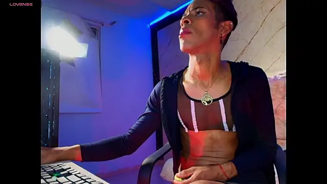 Show Webcam de monserrat_petite