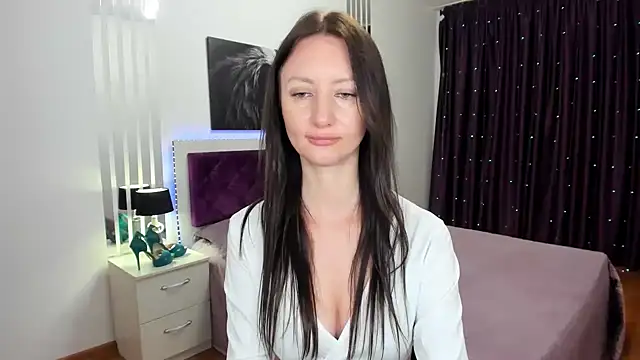 XXX chat uživo modela NikaHoney