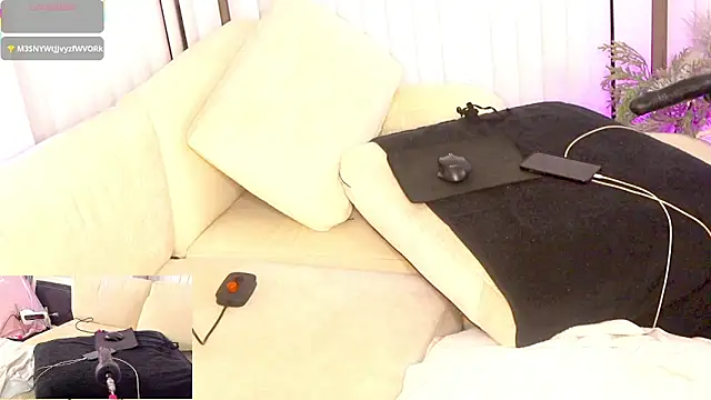 CarmenCash__'s Live XXX Chat