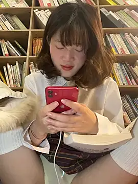 littleqiu 在線直播表演