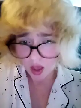 mcjbgfhgjhiiilllufjyf's Live XXX Chat