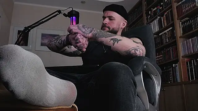 Show modela FindomJason na web-kameri