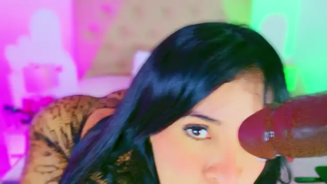 Chat +18 de CharlootteEvans ao vivo