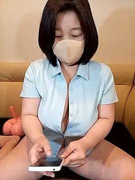 XXX chat uživo modela Nanami888