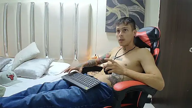 Ethan_Wolfe's Live XXX Chat