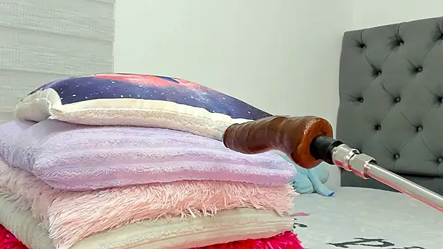 Chat XXX en directo de Elizabeth_18_