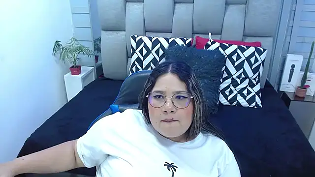 evelin_zaens 即時 XXX 聊天