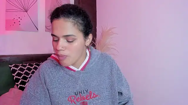 ATENA_JB Adlı Modelin Canlı XXX Sohbeti