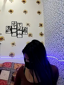 SEEMA_127 Adlı Modelin Canlı XXX Sohbeti