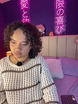 _sarahRose Adlı Modelin Canlı XXX Sohbeti